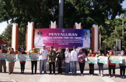 Bupati Nganjuk Salurkan BLT Cukai Tembakau untuk Ribuan Buruh Rokok, Bukti Nyata Kepedulian Pemkab pada Rakyat Kecil