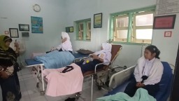 Puluhan Siswa SMPN 1 Boyolangu Diduga Keracunan Usai Santap Menu Makan Bergizi Gratis