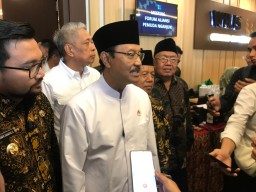 Saat Kunjungan di Nganjuk, Gus Ipul : Ratusan Ribu NIK Penerima Bansos Diduga Terlibat Judi Online, Kemensos Ancam Coret dari Daftar