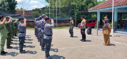 Peningkatan Kapasitas Linmas, Babinsa Dlulurejo Laksanakan Pelatihan