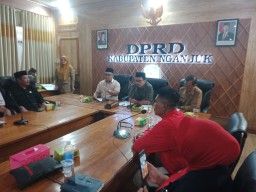Aksi Demo Program MBG DPRD Nganjuk Luruskan Mulai Anggaran Pengadaan Dapur Hingga Tak Ada Pemotongan Porsi