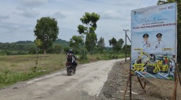 Dulu 'Ndak Karu-karuan' dan Sulit Dilalui, Kini Jalan Desa Pinggir Hingga Sendanggogor Lengkong Nganjuk Mulus