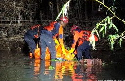 Mayat Pria Tanpa Busana Ditemukan Mengambang di Sungai Pace Nganjuk, Kondisi Sulit Dikenali