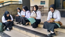 Mengabdi 16 Tahun, Tenaga Honorer Kota Kediri Akhirnya Diangkat Jadi PPPK Paruh Waktu