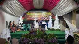 Natal 2025 di GKJW Aditoya Jatigreges, Simbol Persaudaraan dan Toleransi