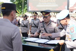 Kapolres Kediri Kota Lakukan Rotasi Pejabat, AKP Bowo Wicaksono Dipromosikan Jadi Kapolsek Kota