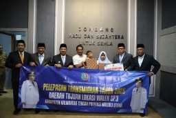 Pemkab Berangkatkan Satu Keluarga Jombang untuk Transmigrasi ke Halmahera
