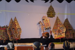 Doa Lintas Agama dan Ruwatan Tundung Kala Warnai Penutupan Tahun 2025 di Lamongan