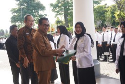 Sebanyak 1.233 Aparatur Terima SK PPPK Paruh Waktu dari Pemkot Batu