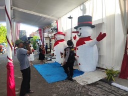 Natal Berlangsung Aman dan Kondusif, Polres Lamongan Terapkan Pengamanan Humanis di Gereja