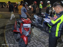 Dua Motor Adu Banteng di Tunggorono, Seorang TKA Asal Taiwan Meninggal Dunia