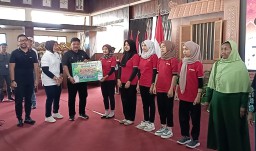 Pemkab Nganjuk Salurkan BLT kepada Buruh Pabrik Rokok dan Buruh Tani Tembakau