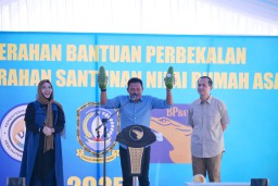 Dampingi Menteri Transmigrasi, Kades Jambu Promosikan Alpukat Kelud dan Tabulampot Desa Wisata Jambu Kediri