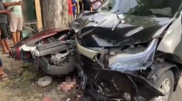 Diduga Sopir Mengantuk, Avanza Hantam 6 Motor di Jombang Satu Orang Tewas di Lokasi
