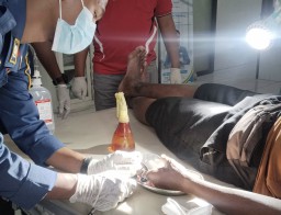 Tak Sanggup Tahan Nyeri Akibat Jari Bengkak, Warga Warujayeng Minta Bantuan Damkar Lepas Cincin