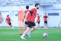 Resmi! Mantan Pemain Arsenal Perkuat Persik Kediri di Bursa Transfer