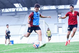 Jelang Lawan Malut United, Marcos Torres Matangkan Strategi dan Evaluasi Pemain Anyar