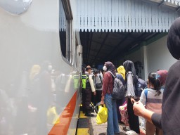 Arus Libur Imlek 2026, Penumpang KA di Tulungagung Alami Peningkatan