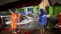 Disapu Puting Beliung, Mushola di Jombang Ambruk, Sejumlah Rumah Warga Rusak