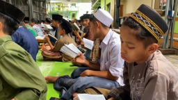 Begini Cara Ngabuburit Ala Santri Ponpes Hafidz di Jombang