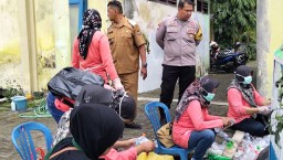 Mahasiswa KKN UNP Kediri Optimalkan Bank Sampah Banjaran untuk Tingkatkan Ekonomi Warga dan Kepedulian Lingkungan
