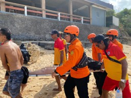 Penemuan Jenazah Seorang WNA di Pantai Nyang Nyang