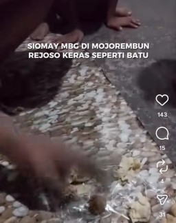 Viral..! Siomay MBG Nganjuk Keras Seperti Batu, Warganet: "Perjuangan Arepe Mangan'"