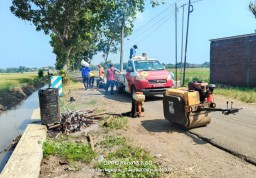 Gercep, URCPJ Nganjuk Perbaiki Jalan Rusak di Desa Jambi Kecamatan Baron