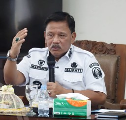 Hadapi Gejolak Ekonomi Global, Kang Marhaen Pastikan Stok Nganjuk Aman