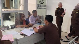 Diduga Melakukan Penggelapan, YM Ditetapkan Tersangka dan Ditahan Kejari Nganjuk