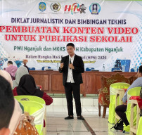 Beri Pembekalan di Diklat PWI Nganjuk, Anang Hartoyo Tegaskan Pentingnya Bijak Bermedsos