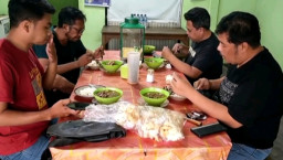 Rasa Khas Nganjuk! Asem-Asem Bu Jum, Daging Empuk Bikin Penikmat Ketagihan