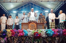 Ribuan Jamaah Padati Halaman Rumah Gus Aris, Riyadhoh Rutinan Mensucikan Hati dan Menundukkan Nafsu