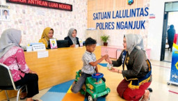 Spesial Hari Kartini, Polres Nganjuk Hadirkan Pelayanan Berbusana Adat & Ramah Anak
