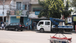 Selain Rumah Pejabat KPK juga Geledah Toko Listrik Satria