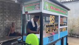 Rajin Menabung & Sedekah, Pasutri Penjual Es Campur di Jombang Naik Haji