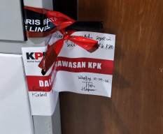 Pasca OTT Bupati, KPK Segel Ruang PUPR dan Pengadaan Barang Jasa