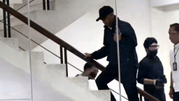 Terjaring OTT KPK, Bupati Tulungagung Gatut Sunu Tiba di Gedung Merah Putih 