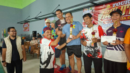 Sukses Besar, Final Turnamen Bulutangkis Piala Ketua DPRD Nganjuk Memikat Ribuan Penonton