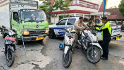 Laka Maut Simpang Lima Oro Oro Ombo Madiun, Truk Hantam 3 Motor, 1 Pemotor Tewas