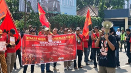 May Day, SBMR Kecam Aksi Hura-hura di Monas, Tuntut Kesetaraan Upah & Tarif Ojol
