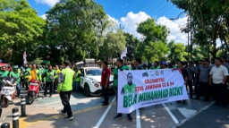 Ratusan Ojol Jombang Kepung Pengadilan, Sebut Nadiem Makarim Jadi 'Kambing Hitam'