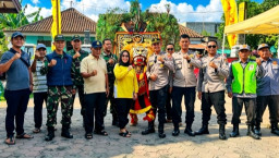 Hadir di Tengah Ribuan Warga, Anggota DPRD Nganjuk Ini Sukseskan Sedekah Bumi Balongrejo Berbek