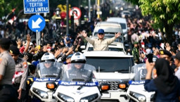 Akui Suka 'Adu Domba' TNI-Polri, Dari Nganjuk, Prabowo Ingatkan Menteri Jangan Mau Dibohongi Soal Urusan Perut Rakyat