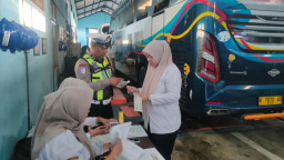 Kawal Tamu Allah, Polres Nganjuk Gelar Ramp Check Intensif Bus Calon Jemaah Haji