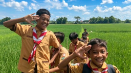 13 Siswa SD Terobos Sawah & Rel Kereta, Demi Sekadar Bertemu Prabowo