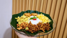 Sesendok Bubur Suro, Secangkir Doa, Merawat Tradisi Mataram Islam di Bumi Bayu Anjuk Ladang