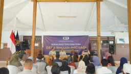 Gencarkan Cegah TPPO, Imigrasi Blitar Edukasi Warga Tulungagung dan Bagikan Sembako