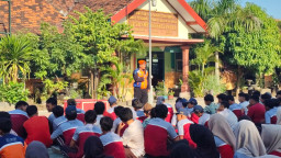 KAI Rangkul 566 Siswa dan Guru di Madiun-Kediri Peduli Keselamatan Jalur Kereta Api 