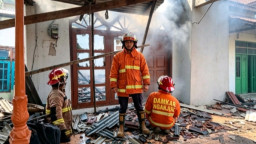 Ditinggal Penghuni, Rumah di Jogomerto Nganjuk Ludes Dilalap Jago Merah, Kerugian Capai Ratusan Juta